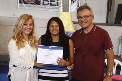 Prefeitura entrega 762 certificados de capacitação profissional e atinge 4,6 mil formados