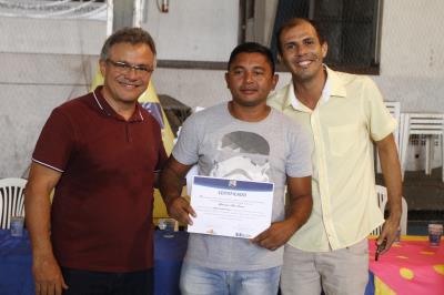 Prefeitura entrega 762 certificados de capacitação profissional e atinge 4,6 mil formados