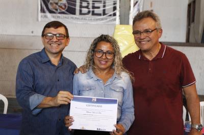 Prefeitura entrega 762 certificados de capacitação profissional e atinge 4,6 mil formados