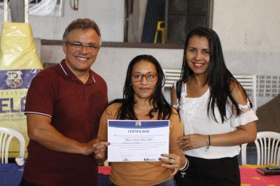 Prefeitura entrega 762 certificados de capacitação profissional e atinge 4,6 mil formados