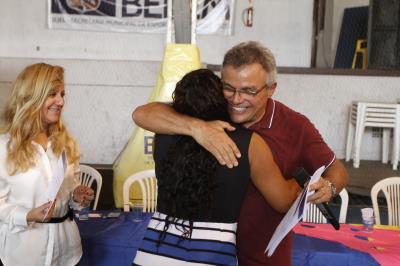 Prefeitura entrega 762 certificados de capacitação profissional e atinge 4,6 mil formados