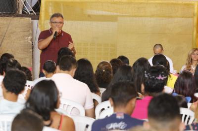 Prefeitura entrega 762 certificados de capacitação profissional e atinge 4,6 mil formados