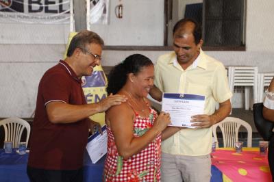 Prefeitura entrega 762 certificados de capacitação profissional e atinge 4,6 mil formados