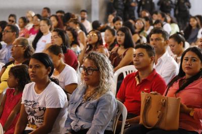 Prefeitura entrega 762 certificados de capacitação profissional e atinge 4,6 mil formados