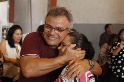 Prefeitura entrega 762 certificados de capacitação profissional e atinge 4,6 mil formados