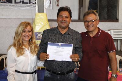 Prefeitura entrega 762 certificados de capacitação profissional e atinge 4,6 mil formados