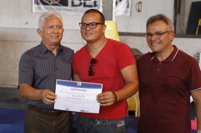 Prefeitura entrega 762 certificados de capacitação profissional e atinge 4,6 mil formados