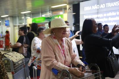 Turistas do Círio de Nazaré são recepcionados no aeroporto de Belém
