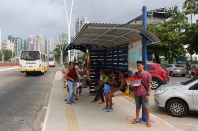Prefeitura de Belém começa a instalação de novos abrigos de paradas de ônibus 