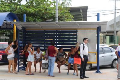 Prefeitura de Belém começa a instalação de novos abrigos de paradas de ônibus 