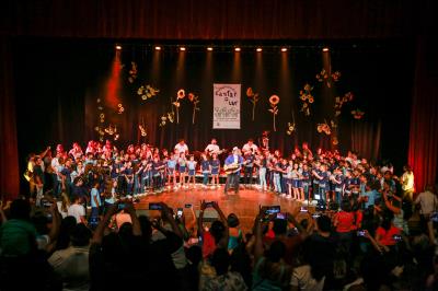 Alunos da rede municipal lançam o terceiro CD e DVD do projeto “Cantar-o-Lar”
