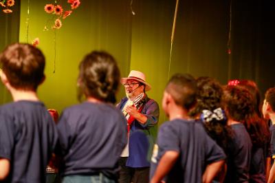 Alunos da rede municipal lançam o terceiro CD e DVD do projeto “Cantar-o-Lar”