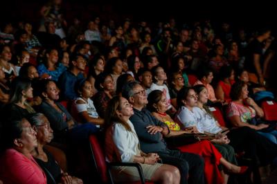 Alunos da rede municipal lançam o terceiro CD e DVD do projeto “Cantar-o-Lar”