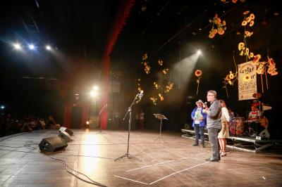 Alunos da rede municipal lançam o terceiro CD e DVD do projeto “Cantar-o-Lar”