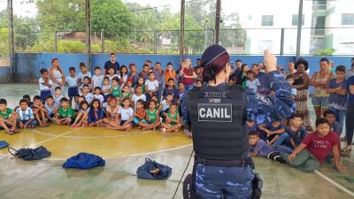 Crianças de escola municipal participam do projeto Guarda Amigo da Escola