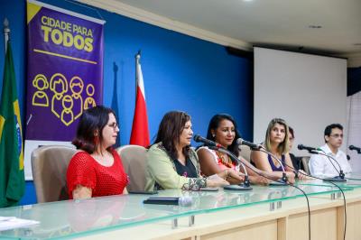 Prefeitura entrega 200 certificados de curso de crochê e empreendedorismo