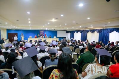 Prefeitura entrega 200 certificados de curso de crochê e empreendedorismo
