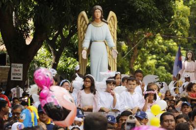 Funpapa conscientiza a população contra o trabalho infantil durante o Círio das Crianças