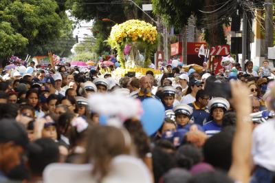 Funpapa conscientiza a população contra o trabalho infantil durante o Círio das Crianças