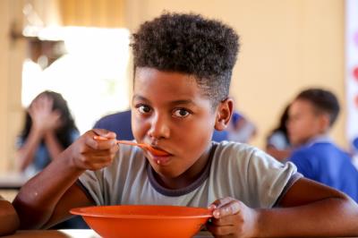 Agricultura familiar gera renda e garante qualidade na merenda escolar
