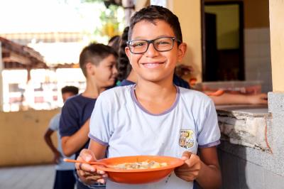 Agricultura familiar gera renda e garante qualidade na merenda escolar