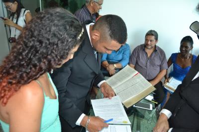 Prefeitura promove o primeiro casamento comunitário em Icoaraci