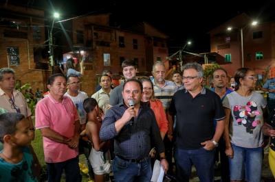 Vila da Barca ganha quadra de vôlei reformada e obras de pavimentação