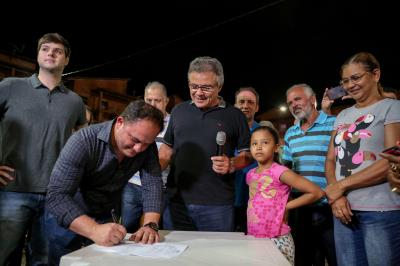 Vila da Barca ganha quadra de vôlei reformada e obras de pavimentação