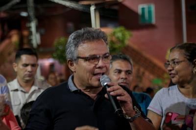 Vila da Barca ganha quadra de vôlei reformada e obras de pavimentação