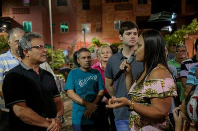 Vila da Barca ganha quadra de vôlei reformada e obras de pavimentação