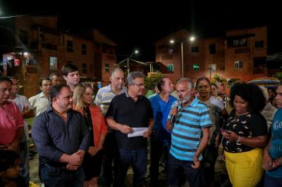 Vila da Barca ganha quadra de vôlei reformada e obras de pavimentação