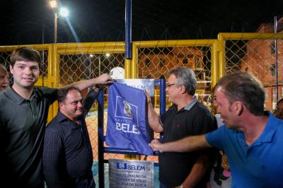 Vila da Barca ganha quadra de vôlei reformada e obras de pavimentação