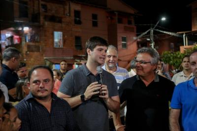 Vila da Barca ganha quadra de vôlei reformada e obras de pavimentação
