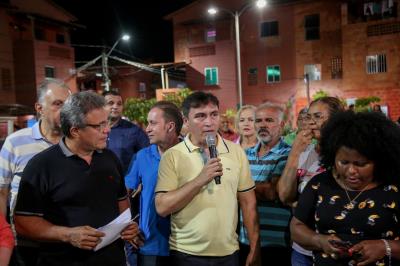 Vila da Barca ganha quadra de vôlei reformada e obras de pavimentação