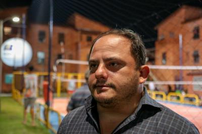 Vila da Barca ganha quadra de vôlei reformada e obras de pavimentação