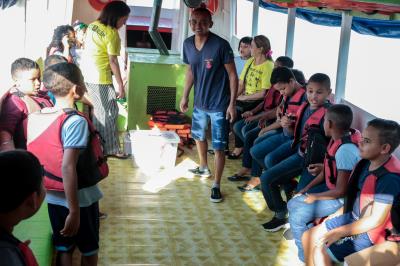 Barcos escolares municipais revolucionam o ensino nas ilhas de Belém