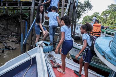 Barcos escolares municipais revolucionam o ensino nas ilhas de Belém