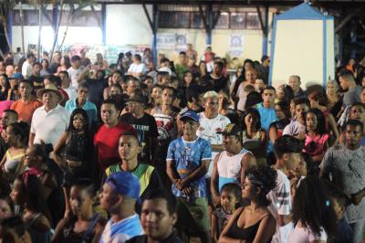 Show e corte de bolo encerram programação do aniversário de Cotijuba