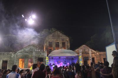 Show e corte de bolo encerram programação do aniversário de Cotijuba