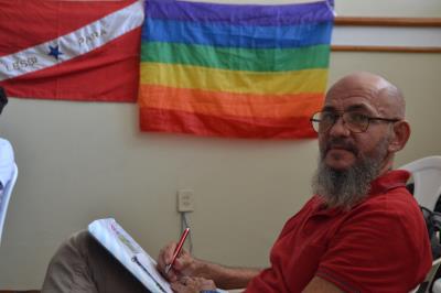 Multidão colore a orla de Icoaraci na 11ª Parada LGBTI do distrito