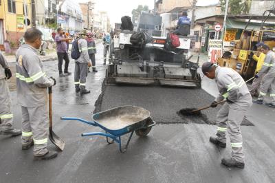 Obra de recapeamento beneficia moradores da rua Antônio Everdosa