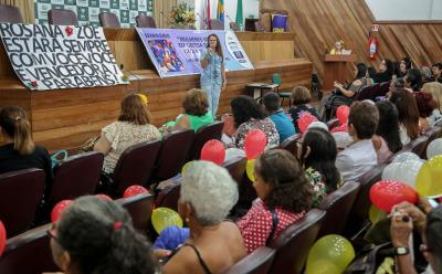 Prefeitura realiza seminário pelo fim da violência contra as mulheres