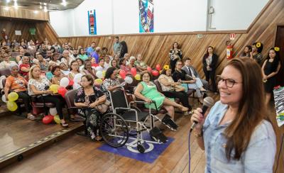 Prefeitura realiza seminário pelo fim da violência contra as mulheres