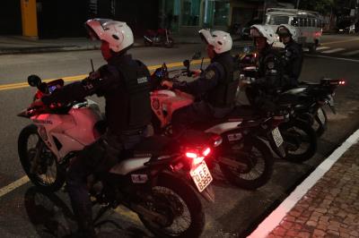 Bairro da Marambaia ganha praça totalmente reformada