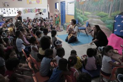 Escola municipal recebe autores paraenses no I Café Literário