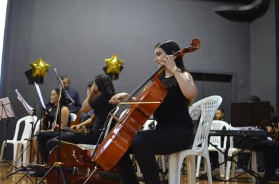 Alunos da rede municipal apresentam musical de trilhas sonoras de filmes e séries