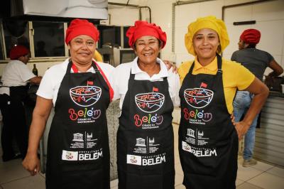Boieiras do Ver-o-Peso aprendem técnicas de apresentação de pratos
