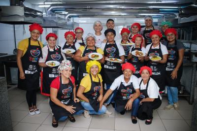 Boieiras do Ver-o-Peso aprendem técnicas de apresentação de pratos