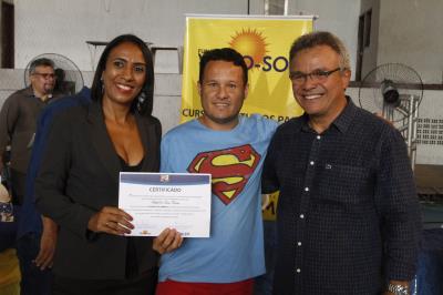 Prefeitura certifica 740 alunos e apresenta novidades para o Fundo Ver-o-Sol e Portal do Trabalhador