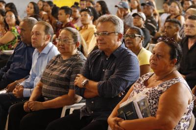 Prefeitura certifica 740 alunos e apresenta novidades para o Fundo Ver-o-Sol e Portal do Trabalhador